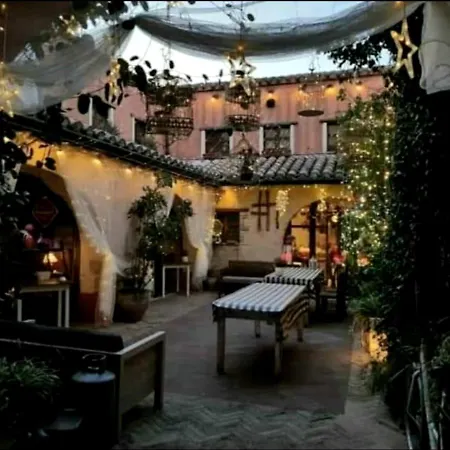 Patio Borgo Anninnia Apartmán *